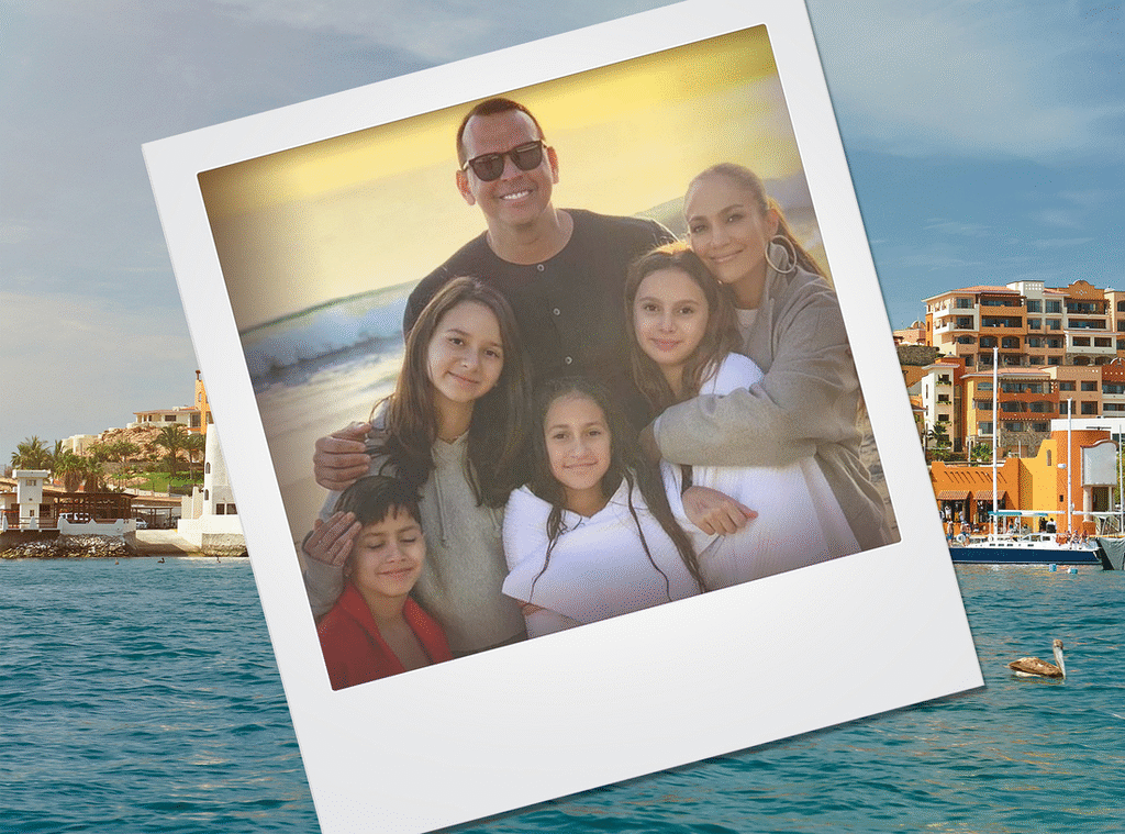 E-Comm: Celeb Familes on Vacation E-Comm: Celeb Familes on Vacation